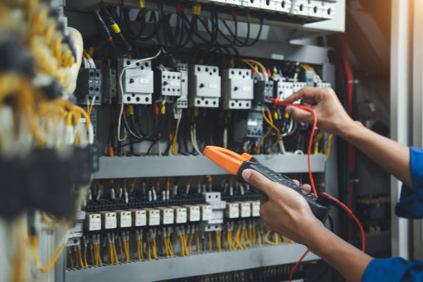 Best Affordable Electrician  in Eddyville, IA
